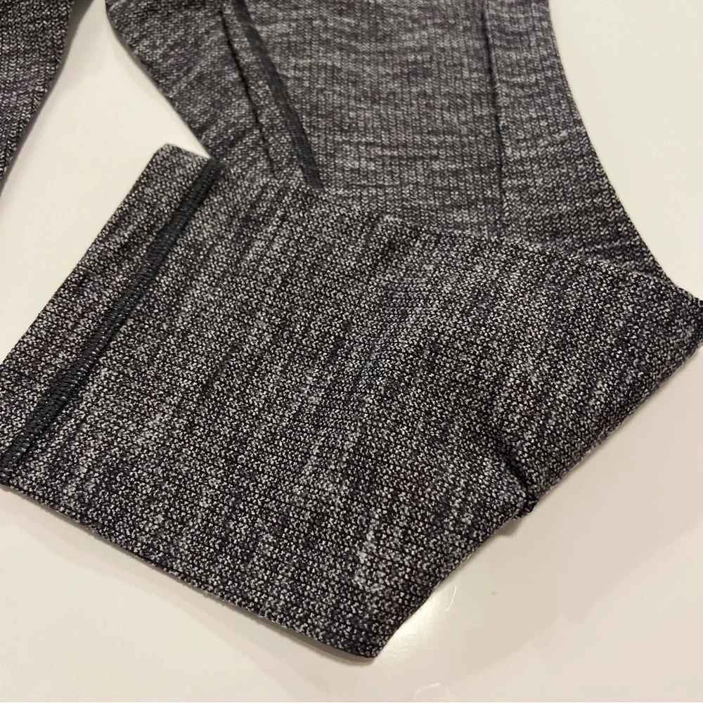 NEW Lululemon Wunder Under Crop Gray Leggings Size 6 - Picture 2 of 9